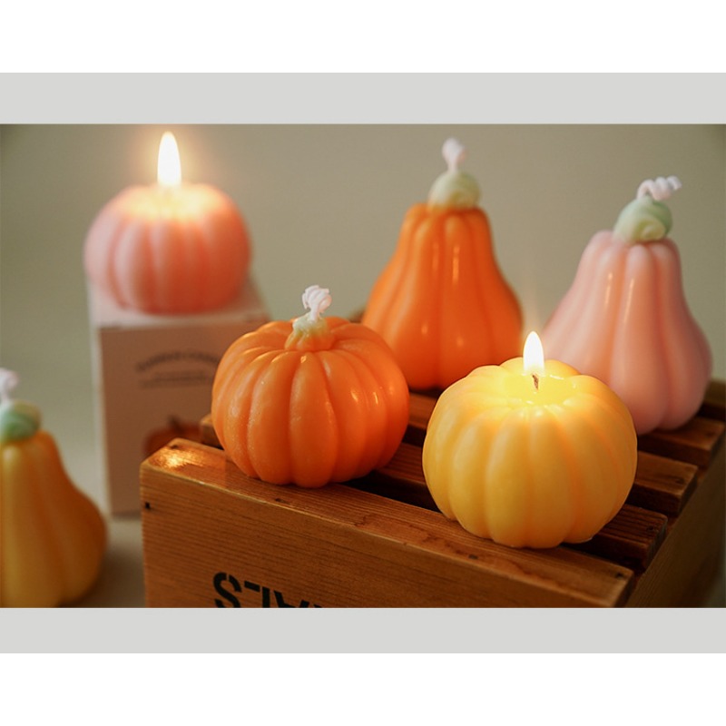 شمعة عطرية فاخرة على شكل يقطين - مراجعة Silk Candle وسعره